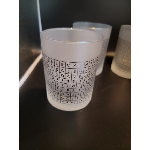 Rare Neiman Marcus Glass Barware Set of 4 Wall Street Word Search Frosted‎ - Picture 4 of 11